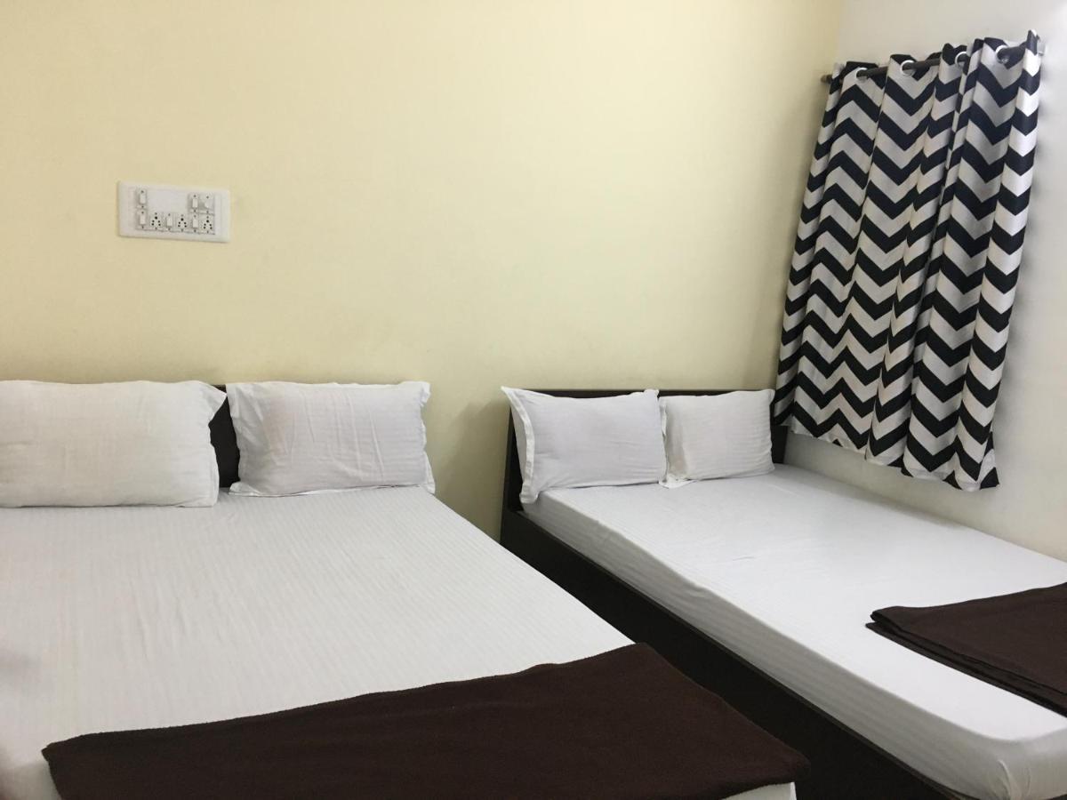Srirangam Suit Rooms Tiruchirappalli Extérieur photo