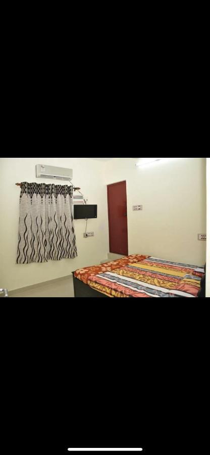 Srirangam Suit Rooms Tiruchirappalli Extérieur photo