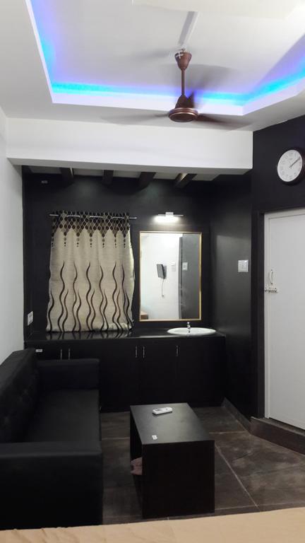 Srirangam Suit Rooms Tiruchirappalli Extérieur photo