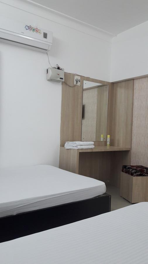Srirangam Suit Rooms Tiruchirappalli Extérieur photo